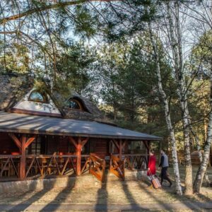 Pokój z 2 łóżkami pojedynczymi i wspólną toaletą